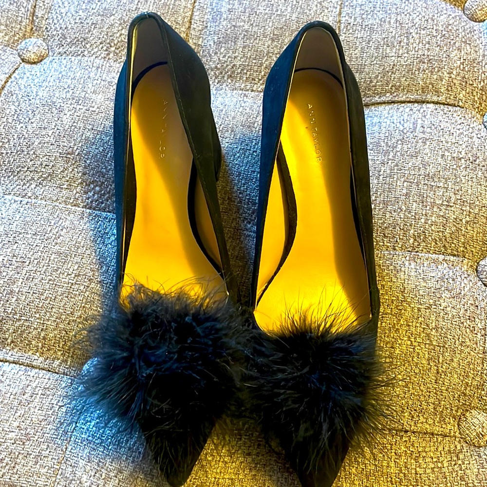 Black holiday Ann Taylor bloc heels